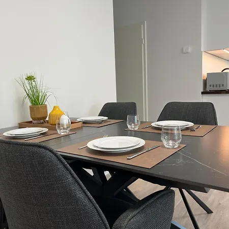 Апартаменты Neu - In Bruehl-city