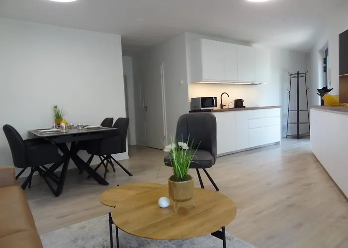 Апартаменты Neu - In Bruehl-city *