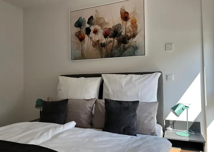 Neu - In Bruehl-city *